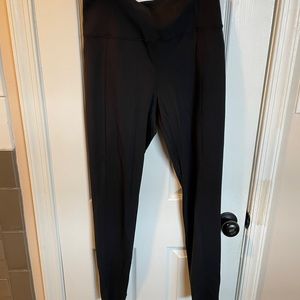 Athleta Delancey Street Tight in black. Size small